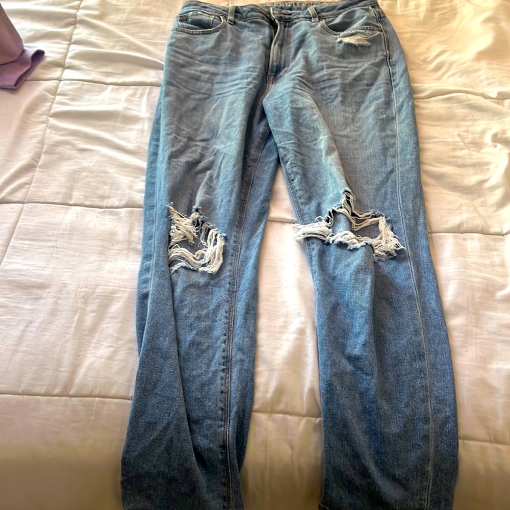 American Eagle mom jeans